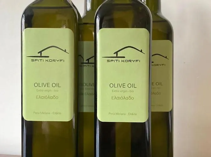 Spiti Koryfi * Pera Melana